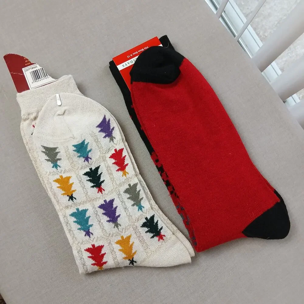 2 Pair of Women's Christmas Socks new old stock black red fair isle white trees